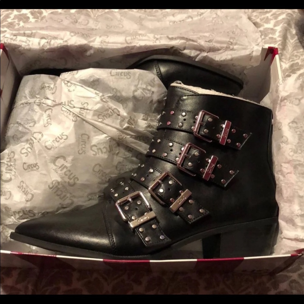 Black booties - Picture 3 of 6